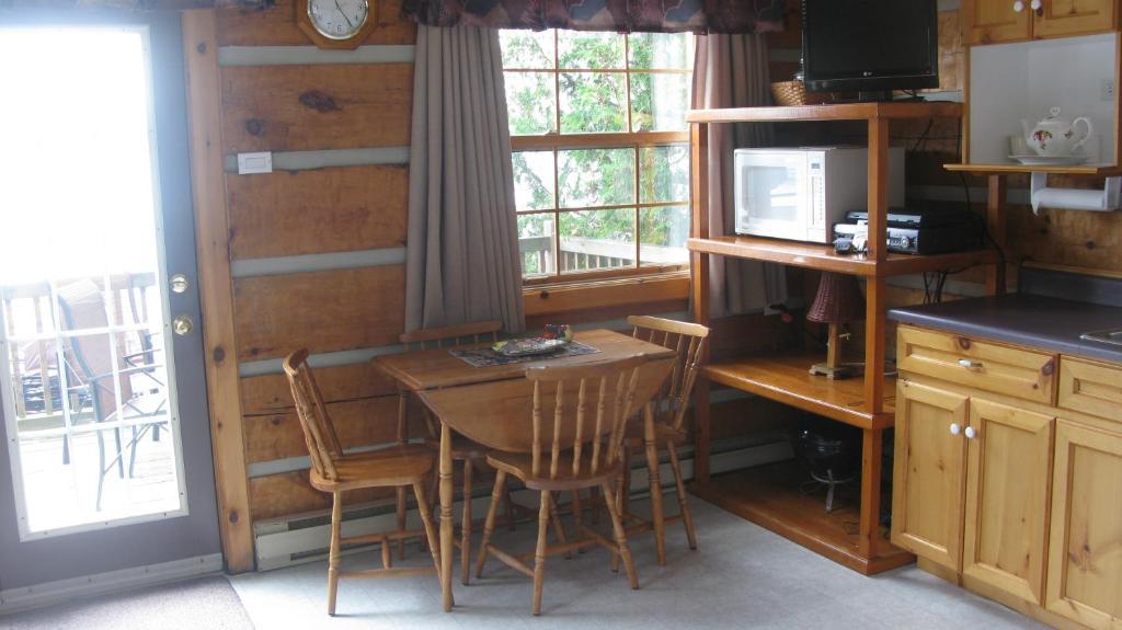 فندق بانكروفتفي  Red Eagle Family Campground الغرفة الصورة